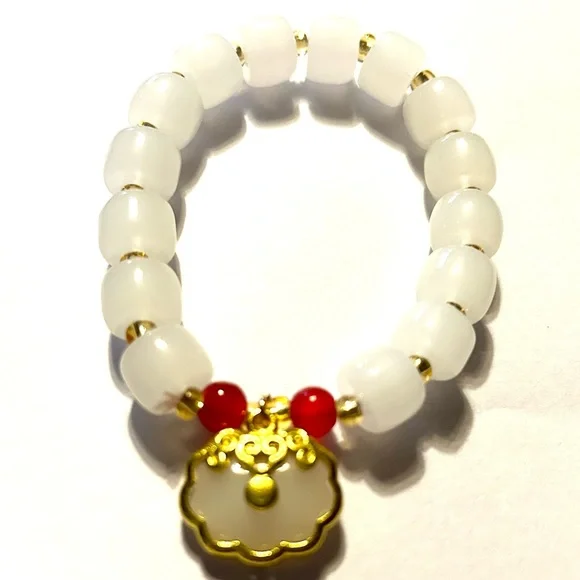 SALE 4 For $20.00 Beaded Stretch Bracelet NEW - Picture 1 of 2